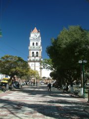 03-Plaza 25 de Mayo with the Catedral